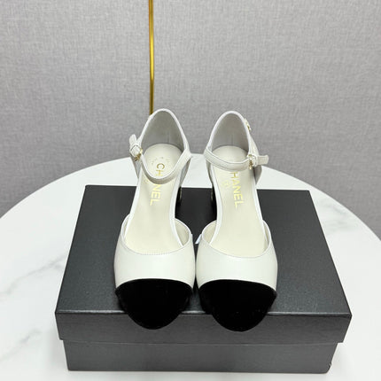 CC MARY JANE HEELS 25S IN WHITE LAMBSKIN AND BLACK SUEDE WITH PEARL HEEL STYLE 7