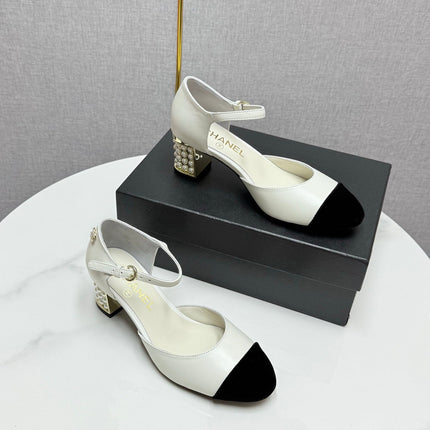 CC MARY JANE HEELS 25S IN WHITE LAMBSKIN AND BLACK SUEDE WITH PEARL HEEL STYLE 7