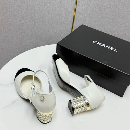 CC MARY JANE HEELS 25S IN WHITE LAMBSKIN AND BLACK SUEDE WITH PEARL HEEL STYLE 7