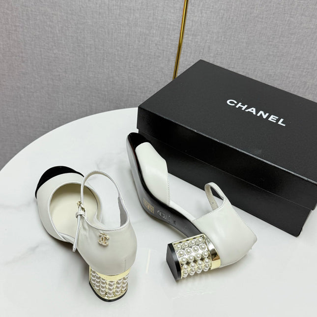 CC MARY JANE HEELS 25S IN WHITE LAMBSKIN AND BLACK SUEDE WITH PEARL HEEL STYLE 7