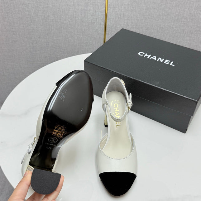 CC MARY JANE HEELS 25S IN WHITE LAMBSKIN AND BLACK SUEDE WITH PEARL HEEL STYLE 4
