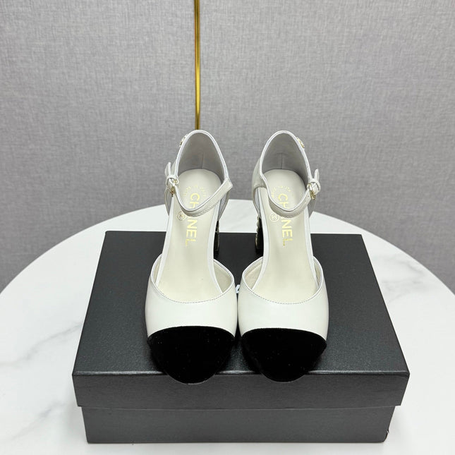CC MARY JANE HEELS 25S IN WHITE LAMBSKIN AND BLACK SUEDE WITH PEARL HEEL STYLE 4