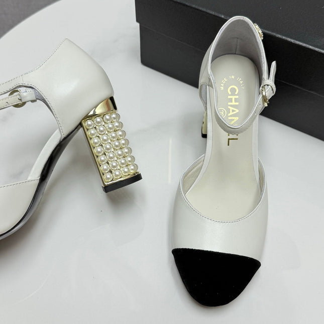 CC MARY JANE HEELS 25S IN WHITE LAMBSKIN AND BLACK SUEDE WITH PEARL HEEL STYLE 4