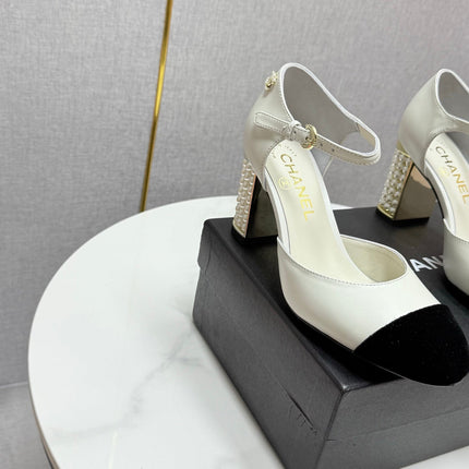 CC MARY JANE HEELS 25S IN WHITE LAMBSKIN AND BLACK SUEDE WITH PEARL HEEL STYLE 4
