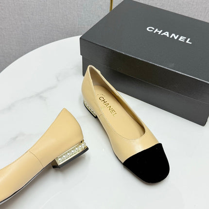 CC BALLET FLATS 25S IN BEIGE LAMBSKIN AND BLACK SUEDE WITH PEARL HEEL