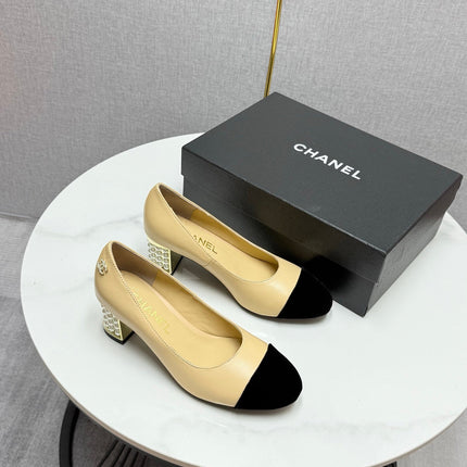 CC HIGH HEEL 25S IN BEIGE LAMBSKIN AND BLACK SUEDE WITH PEARL HEEL STYLE 4