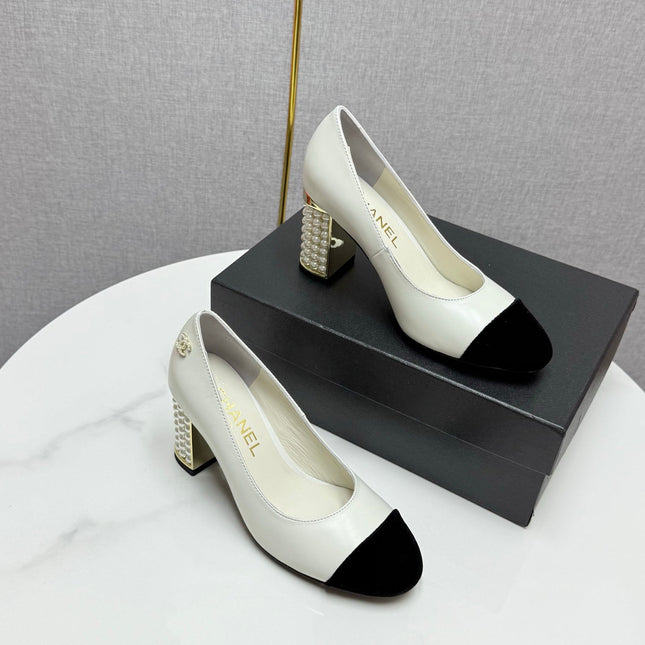 CC HIGH HEEL 25S IN WHITE LAMBSKIN AND BLACK SUEDE WITH PEARL HEEL STYLE 2