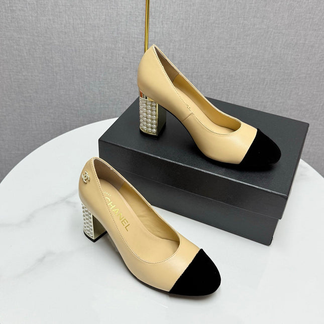 CC HIGH HEEL 25S IN BEIGE LAMBSKIN AND BLACK SUEDE WITH PEARL HEEL STYLE 1