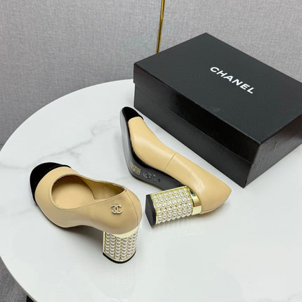 CC HIGH HEEL 25S IN BEIGE LAMBSKIN AND BLACK SUEDE WITH PEARL HEEL STYLE 1