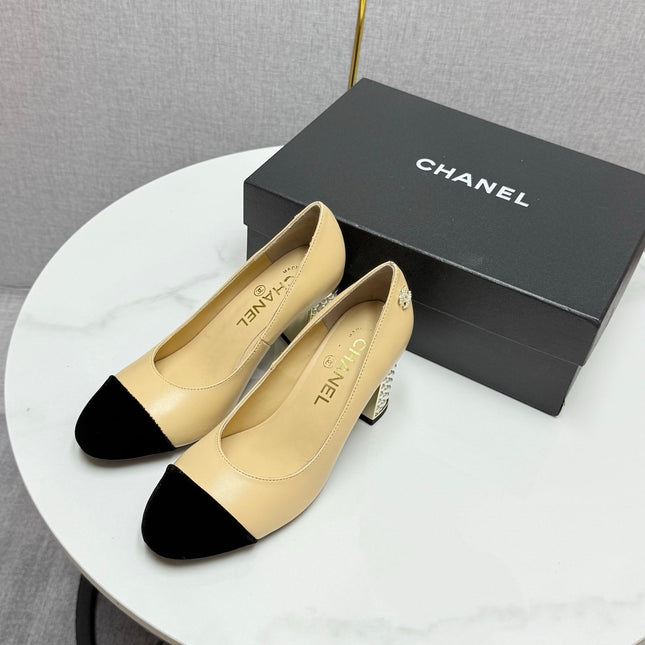 CC HIGH HEEL 25S IN BEIGE LAMBSKIN AND BLACK SUEDE WITH PEARL HEEL STYLE 1