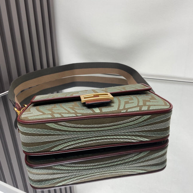 Fend Baguette 27 Bag Embroidered Green Canvas Ghw