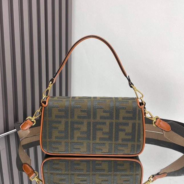 Fend Baguette Green Canvas Bag 27 with FF Embroidery Ghw