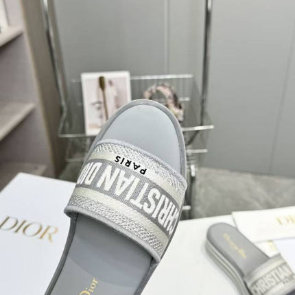 CD DWAY PLATFORM SLIDE IN GRAY AND WHITE COTTON STRIPED SOLE