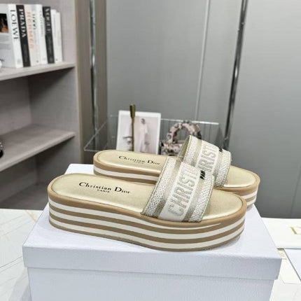 CD DWAY PLATFORM SLIDE IN SAGE GREEN AND WHITE COTTON STRIPED SOLE