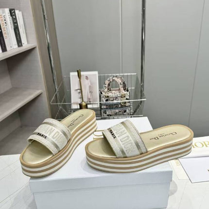 CD DWAY PLATFORM SLIDE IN SAGE GREEN AND WHITE COTTON STRIPED SOLE