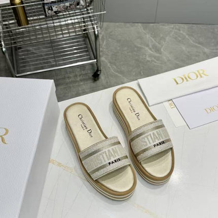 CD DWAY PLATFORM SLIDE IN SAGE GREEN AND WHITE COTTON STRIPED SOLE
