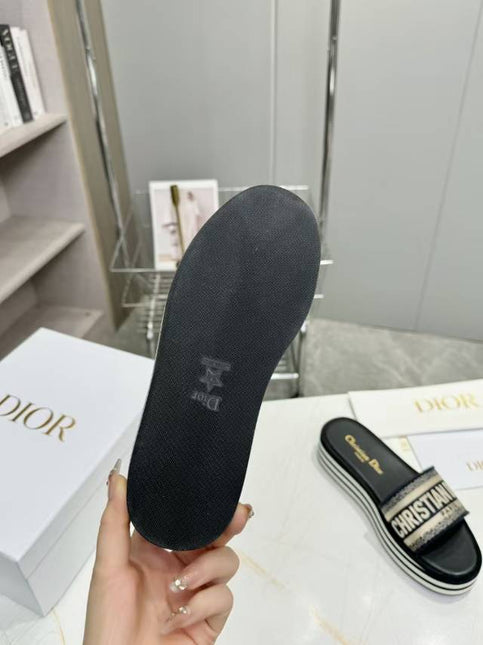 CD DWAY PLATFORM SLIDE IN BLACK AND WHITE COTTON STRIPED SOLE