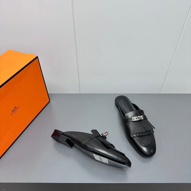 0Z MULE IN BLACK LAMBSKIN WITH FRINGE DETAIL