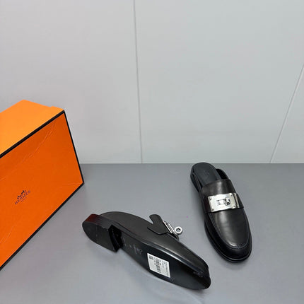 0Z MULE IN BLACK LAMBSKIN