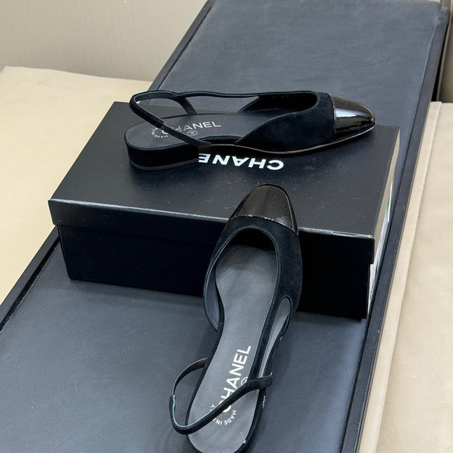 CC SLINGBACK 25S IN BLACK SUEDE AND GLOSSY LEATHER