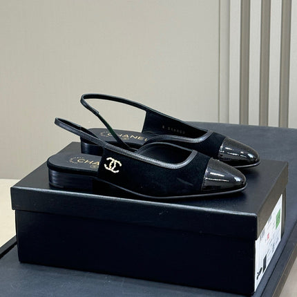 CC SLINGBACK 25S IN BLACK SUEDE AND GLOSSY LEATHER WITH LOGO