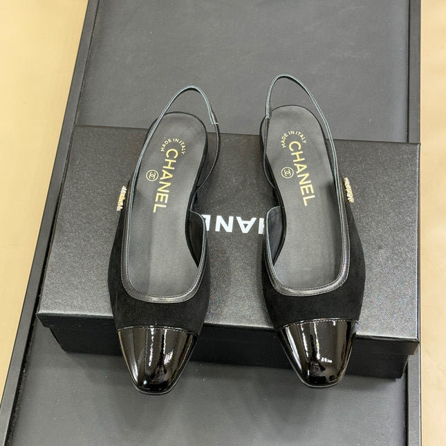 CC SLINGBACK 25S IN BLACK SUEDE AND GLOSSY LEATHER WITH LOGO