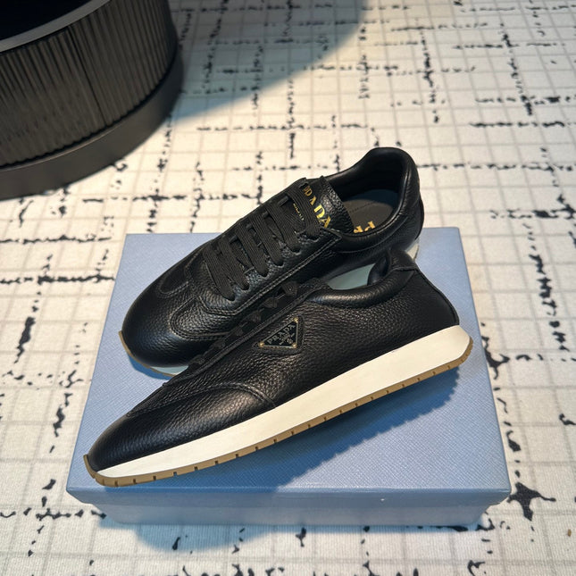 PRA TRIANGLE LOGO SNEAKERS BLACK CALFSKIN
