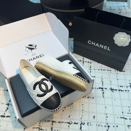 ESPADRILLES LOAFERS IN WHITE LAMBSKIN WITH BLACK LOGO