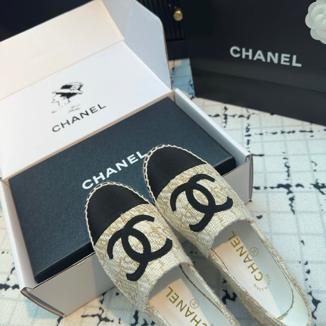 ESPADRILLES LOAFERS IN BEIGE TWEED AND BLACK SATIN