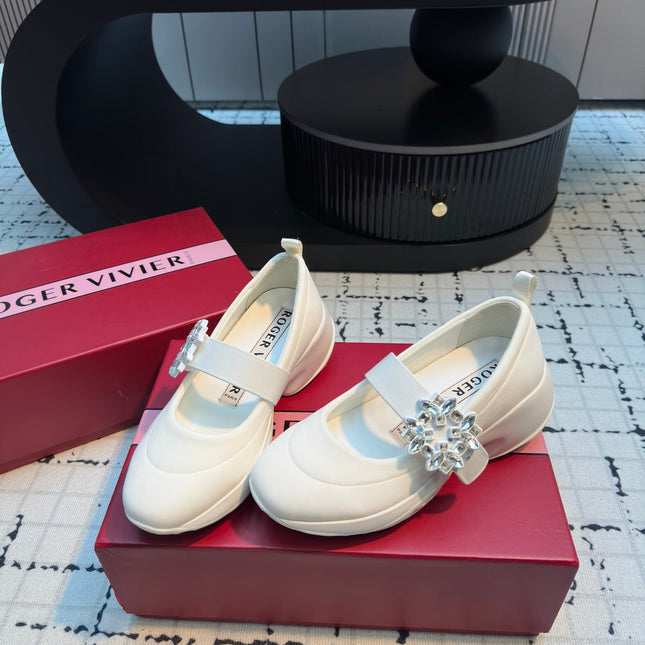 VIV' RUN BALLERINAS IN WHITE FABRIC