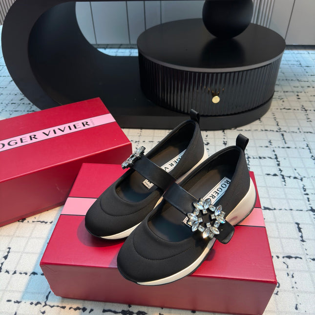 VIV' RUN BALLERINAS IN BLACK FABRIC