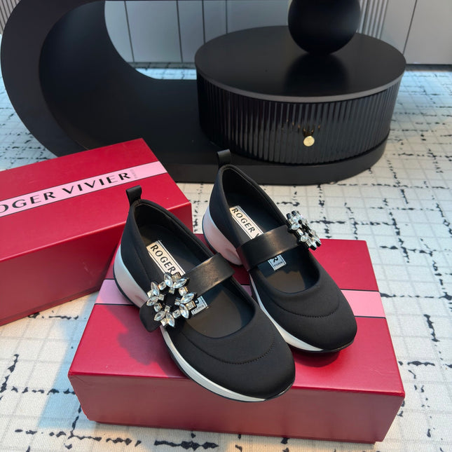 VIV' RUN BALLERINAS IN BLACK FABRIC