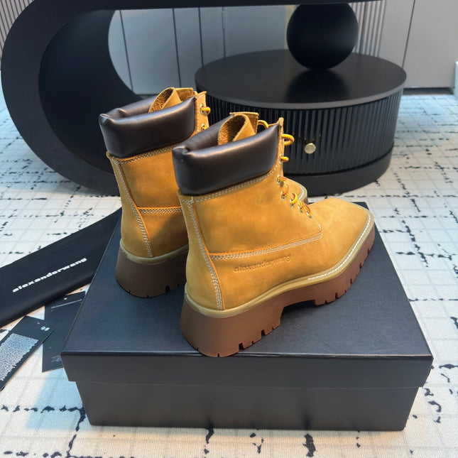 SQUARE-TOE CASUAL ANKLE BOOTS IN PEANUT BROWN SUEDE