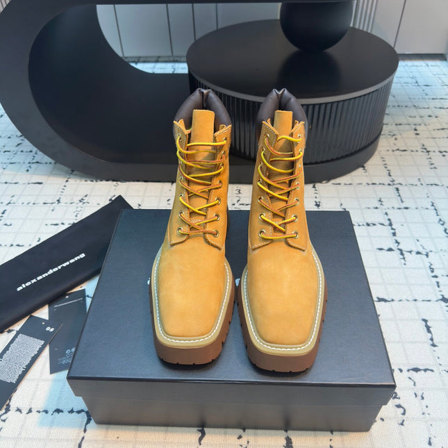 SQUARE-TOE CASUAL ANKLE BOOTS IN PEANUT BROWN SUEDE