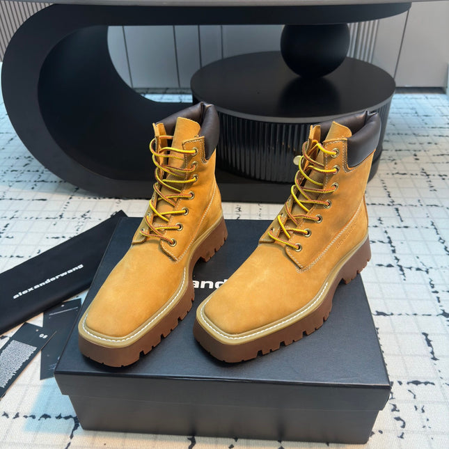 SQUARE-TOE CASUAL ANKLE BOOTS IN PEANUT BROWN SUEDE