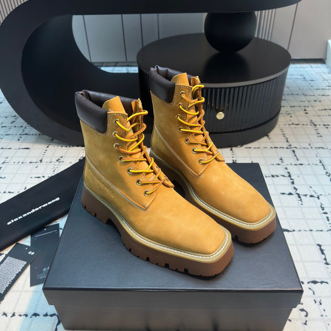 SQUARE-TOE CASUAL ANKLE BOOTS IN PEANUT BROWN SUEDE