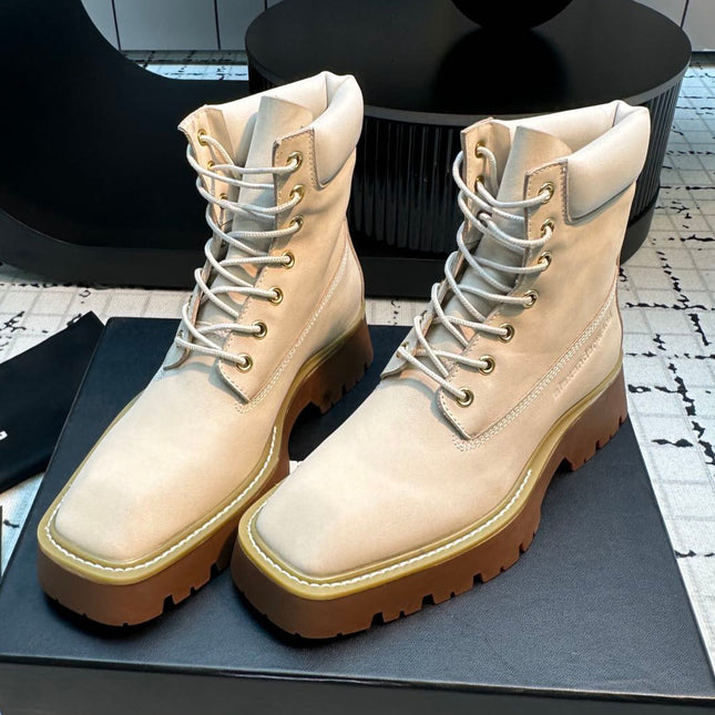 SQUARE-TOE CASUAL ANKLE BOOTS IN WHITE SUEDE