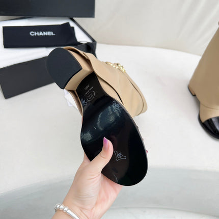 CC SHORT BOOTS 55 MM IN BEIGE CREAM LAMBSKIN WITH GOLD HARDWARE