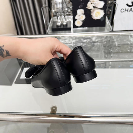 CHANEL 25S ROUND TOE BALLET FLATS WITH A BOW IN BLACK CALFSKIN