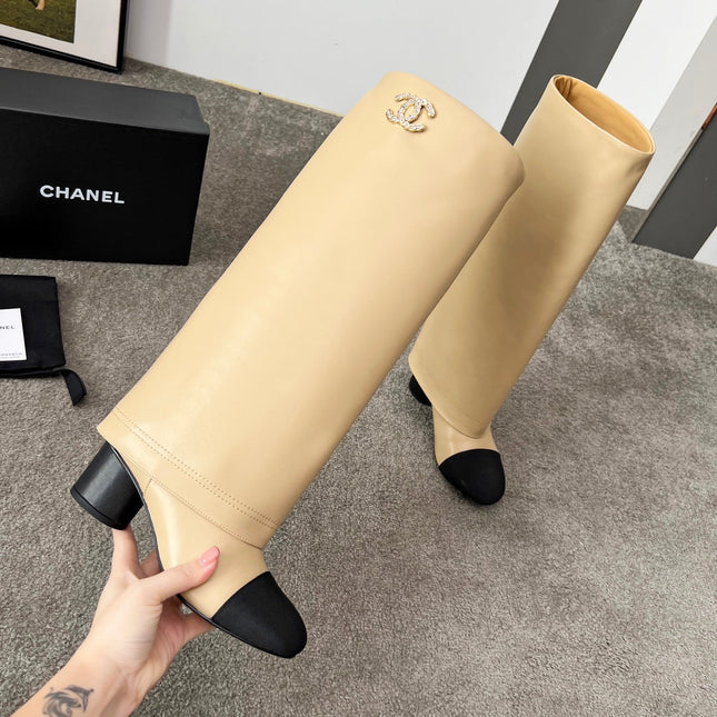 CHANEL 25S HIGH BOOTS 55MM IN CARAMEL BEIGE CALFSKIN AND BLACK CANVAS GOLD HARDWRE