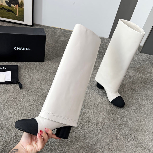 CHANEL 25S HIGH BOOTS 55MM IN IVORY BLACK CALFSKIN AND CANVAS GOLD HARDWRE