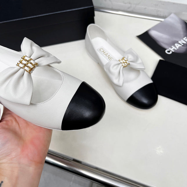 CHANEL 25S MARY JANES IN WHITE MIX BLACK CALFSKIN WITH BOW GOLD HARDWRE