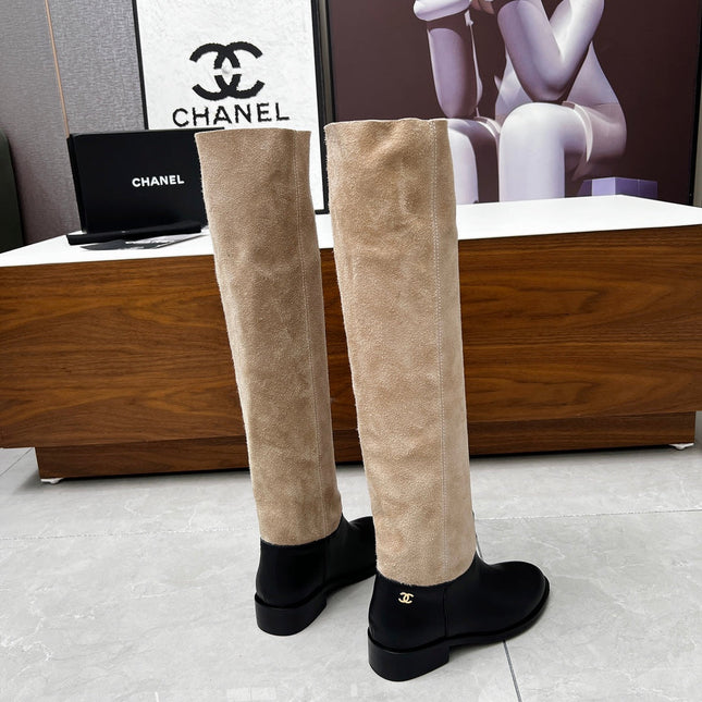 CHANEL 25S KNEE-HIGH BOOTS 35MM IN BLACK CALFSKIN AND TAUPE GRAY SUEDE