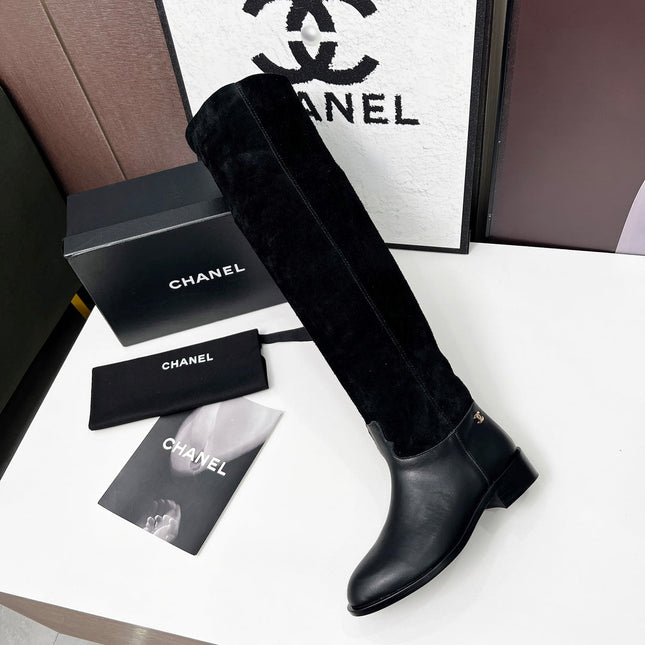 CHANEL 25S KNEE-HIGH BOOTS 35MM IN BLACK CALFSKIN AND SUEDE