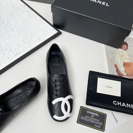 CHANEL 25S DANCE SHOES WITH PRINTED LOGO IN BLACK CALFSKIN