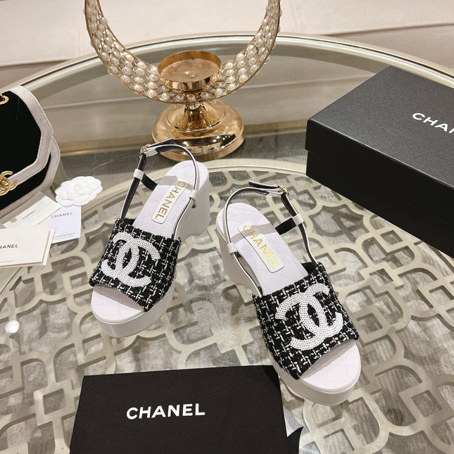 WEDGE SANDALS IN BLACK FABRIC WITH WHITE LOGO