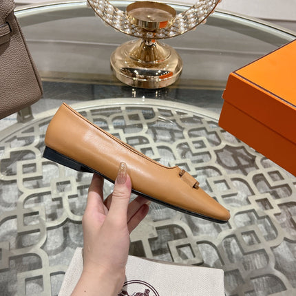 H - BUCKLE BALLET LIGHT BROWN CALFSKIN