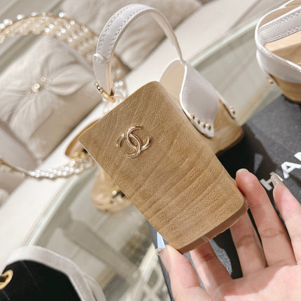 Double CC  Wood Grain Platform Sandals White Sheepskin