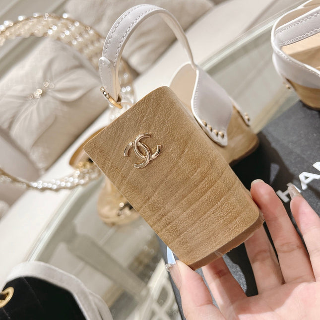 Double CC  Wood Grain Platform Sandals White Sheepskin