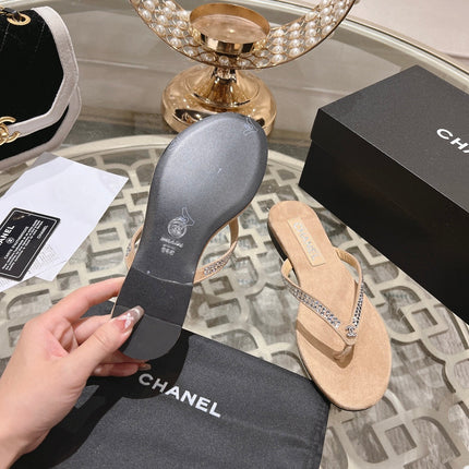 RHINESTONES THONG SANDAL IN SEPIA TAN SUEDE